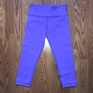 Lululemon 3/4 Cropped Leggings, Size 4